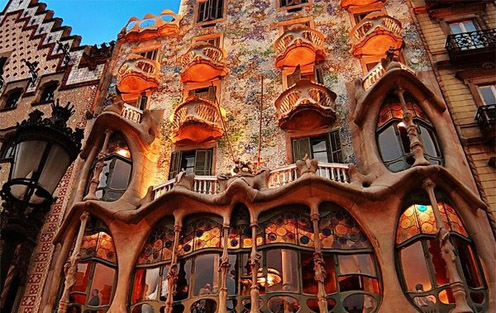 Antonio Gaudi, Beautiful Place 1