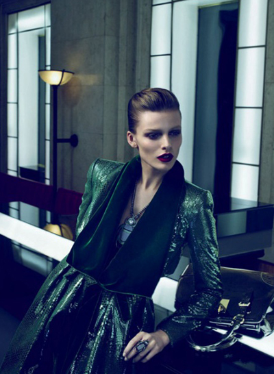 Fashion Brands Branding Style  Armani Zara on And Deliver The Italian Fashion Brand S Recognizable Aesthetics