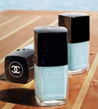 Chanel nail color Rive
