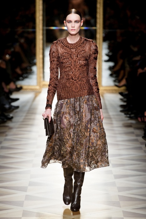 http://geniusbeauty.com/wp-content/uploads/2012/05/SalvatoreFerragamo_military_collection36.jpg