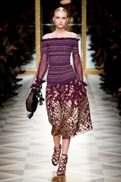 http://geniusbeauty.com/wp-content/uploads/2012/05/SalvatoreFerragamo_military_collection37.jpg