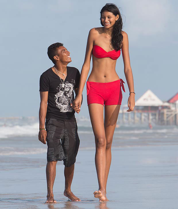 Tallest Woman In The World God Engaged News Geniusbeauty