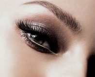 Applying Eye Shadow on Weekends and Weekdays