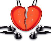 Newman Heart-Shaped MP3 Player for Valentine’s Day