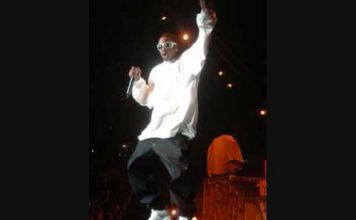 Kiss Me Through The Phone Lyrics – Soulja Boy