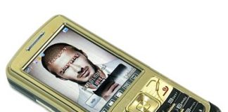 Cool758 – Cell Phone with Built-in Electric Shaver