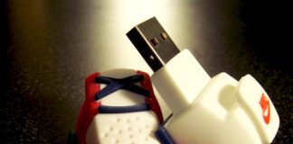 A Timeless USB Flash Drive from Nike