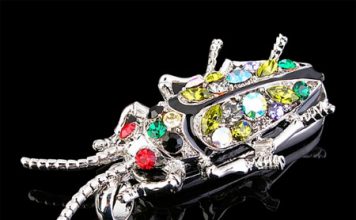 USB Jewel Bug Necklace and Flash Drive in One