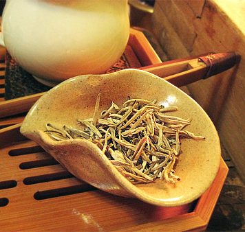 White Tea Helps Lose Weight