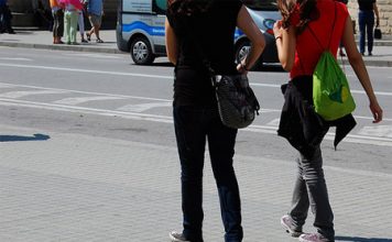 Wearing Skinny Jeans Leads to Serious Health Problems