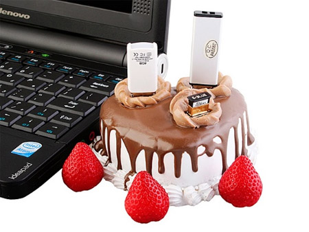 Strawberry Cake USB Hub