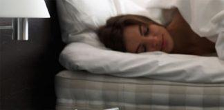 Mozart's The Magic Flute on Your Table as an Alarm Clock!