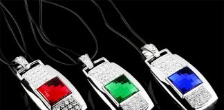 A Decorative USB Flash Drive with an MP3 Player