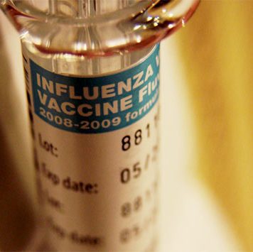 US Population Lines up for Swine Flu Vaccination