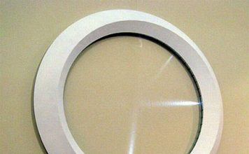 Good Afternoon Clock with Light Hands