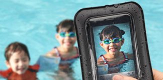 Sanwa Waterproof Bag Will Protect Your iPhone