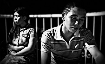 Social Networks Trigger Jealousy