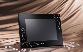 Sony Digital Picture Frame Looking Exquisite with Swarovski Crystals