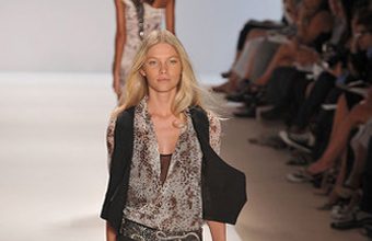 Spring-Summer 2010 Ready-to-wear Women’s Clothing Collection by Carlos Miele