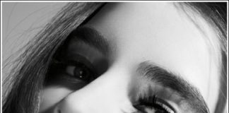 MAC Zoom Fast Black Lash Mascara is Darker than Black