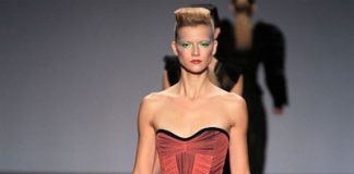 Paris Fashion Week: Viktor & Rolf Spring-Summer 2010 Collection