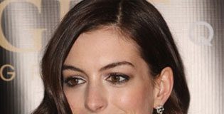 Anne Hathaway Up For Black Cat Role