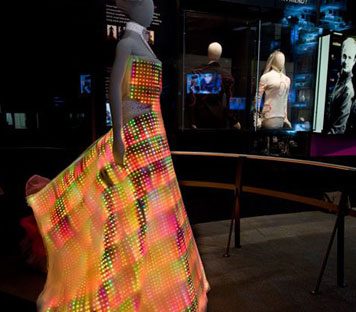 LED Light Wonder – the Amazing GalaxyDress