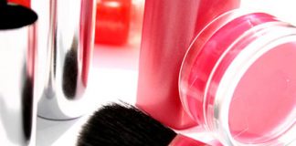 Women Apply 515 Chemicals on Their Face Every Day