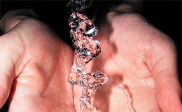 Men Are Reluctant to Wash Hands after Using the Bathroom