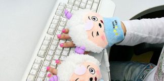 Cute and Warm USB Heated Sheep Gloves