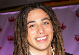 Jason Castro, One of American Idols, Made His Girlfriend His Wife