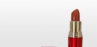 Lipstick Harmful For Teeth