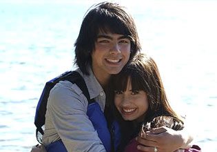 Demi Lovato Got Her a Perfect Boyfriend! Joe Jonas Is the Happy One