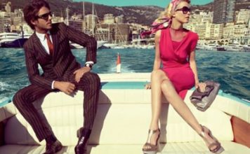 Claudia Schiffer in the S/S 2010 Salvatore Ferragamo Campaign