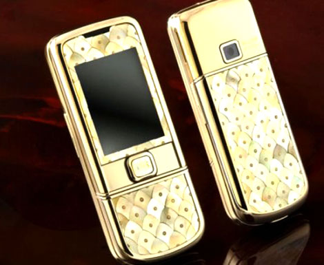 Gold Nokia 8800 Designed As Fish Scales