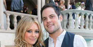 Hillary Duff And Her Fiance Sleep In Separate Rooms