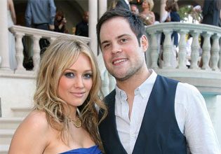 Hillary Duff And Her Fiance Sleep In Separate Rooms