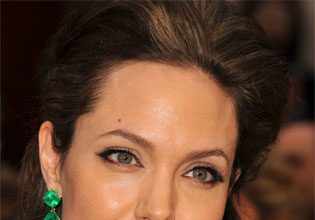 Angelina Jolie to Play Cleopatra?