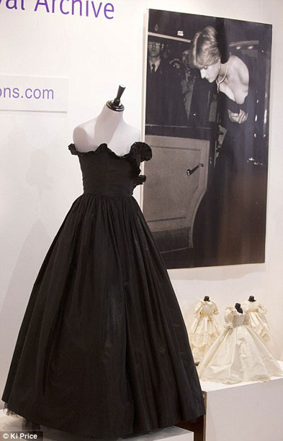 Princess Diana's engagement dress