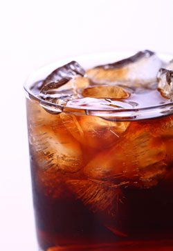 4 Reasons to Stop Drinking Soft Drinks
