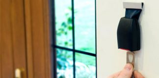 Buckle Up Key Holder to Know Where Your Keys Are