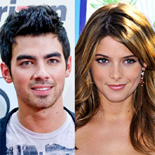 Ashley Greene and Joe Jonas