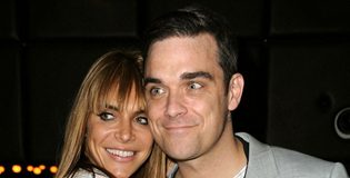 Robbie Williams Finally Marries His Actress Girlfriend