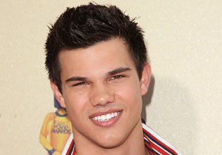 How Taylor Lautner Is Trying to Get Taylor Swift Back