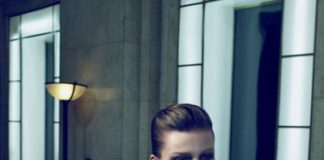 Giorgio Armani Fall-Winter 2010-2011 Women’s Wear Collection