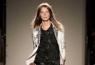 Balmain Spring 2011 Women’s Wear Collection