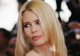 Claudia Schiffer Announces Fashion Line of Her Own