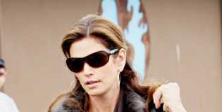 Why Does Cindy Crawford Take Pole-Dancing Classes