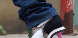 Chewing Gum to Support Shoes for the First Time