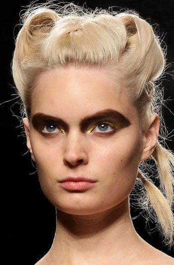 10 Most Notable Ideas for Makeup and Hair SS-2011 from Milan Fashion ...